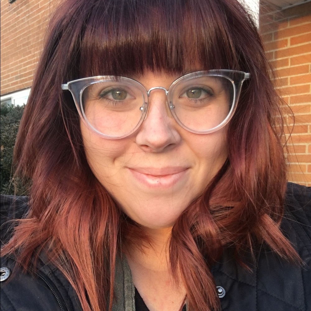 Meet your Posher, Alicia